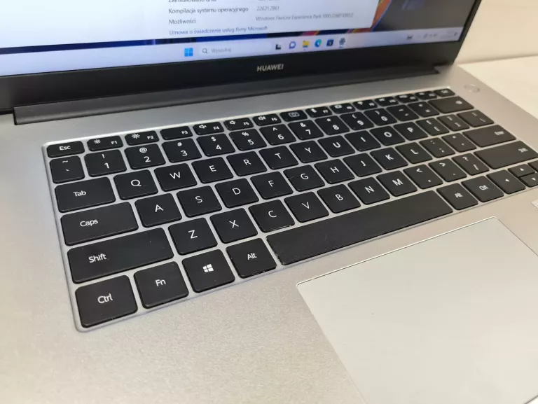 LAPTOP HUAWEI MATEBOOK D15 I3-10110U 8GB 256SSD