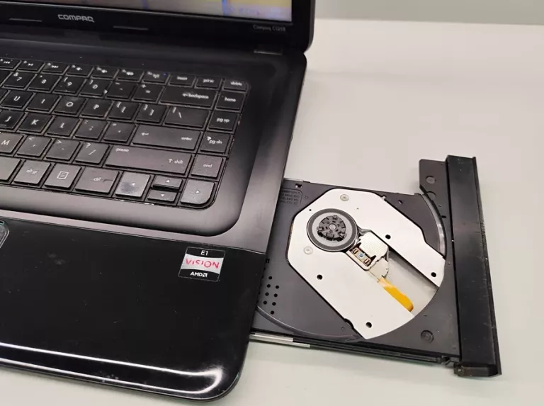 LAPTOP COMPAQ CQ58 8GB/250 GB