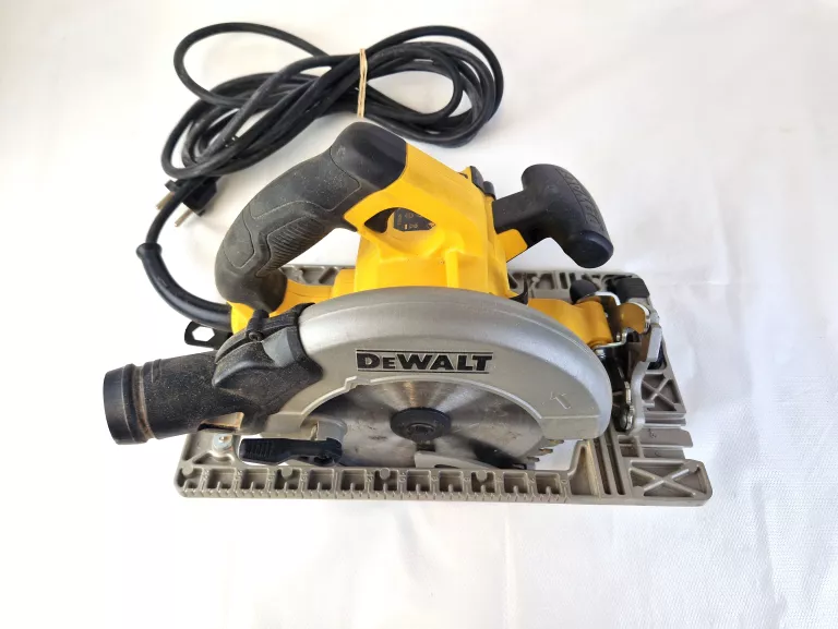 DWE576K PILARKA TARCZOWA DEWALT +WALIZKA