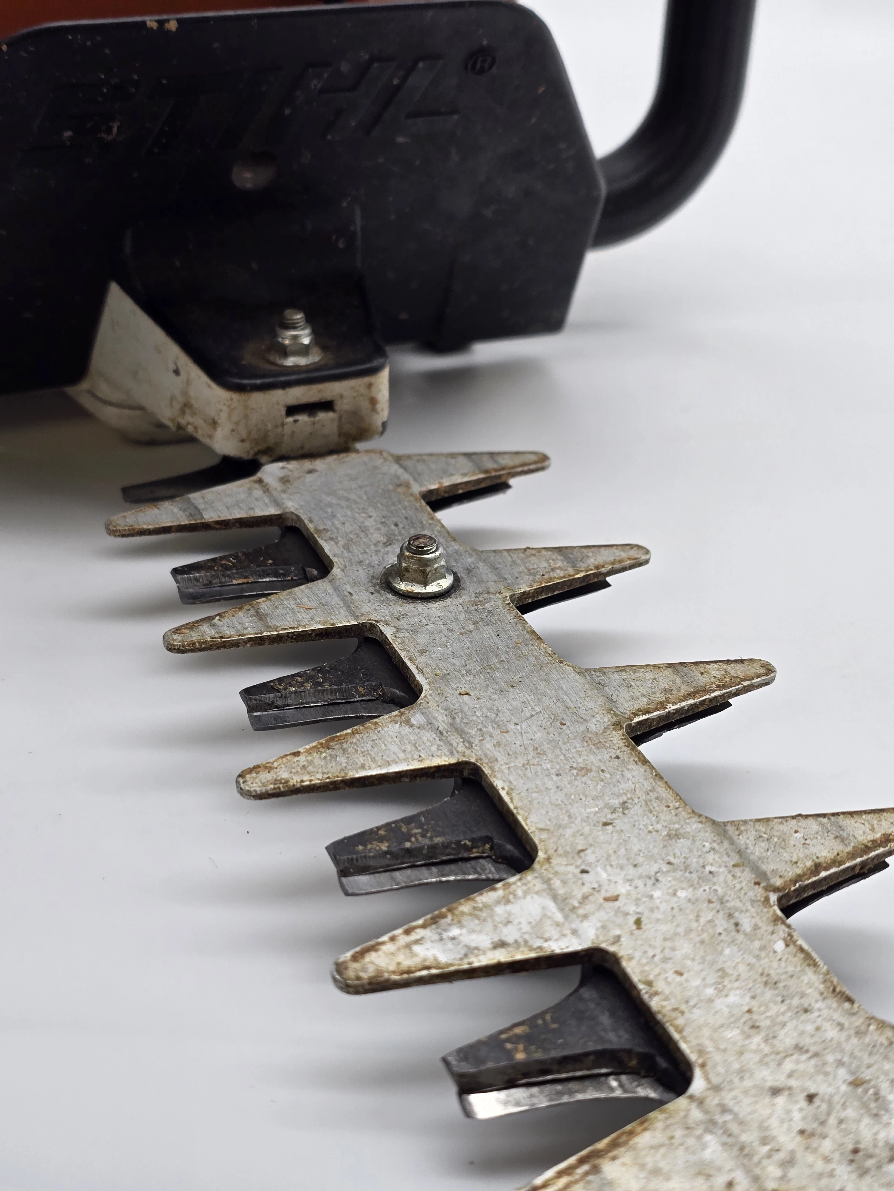 nozyce-spalinowe-stihl-hs-80-product-id-a5a54408-7bb2-4ee3-9cbc-407823af518f