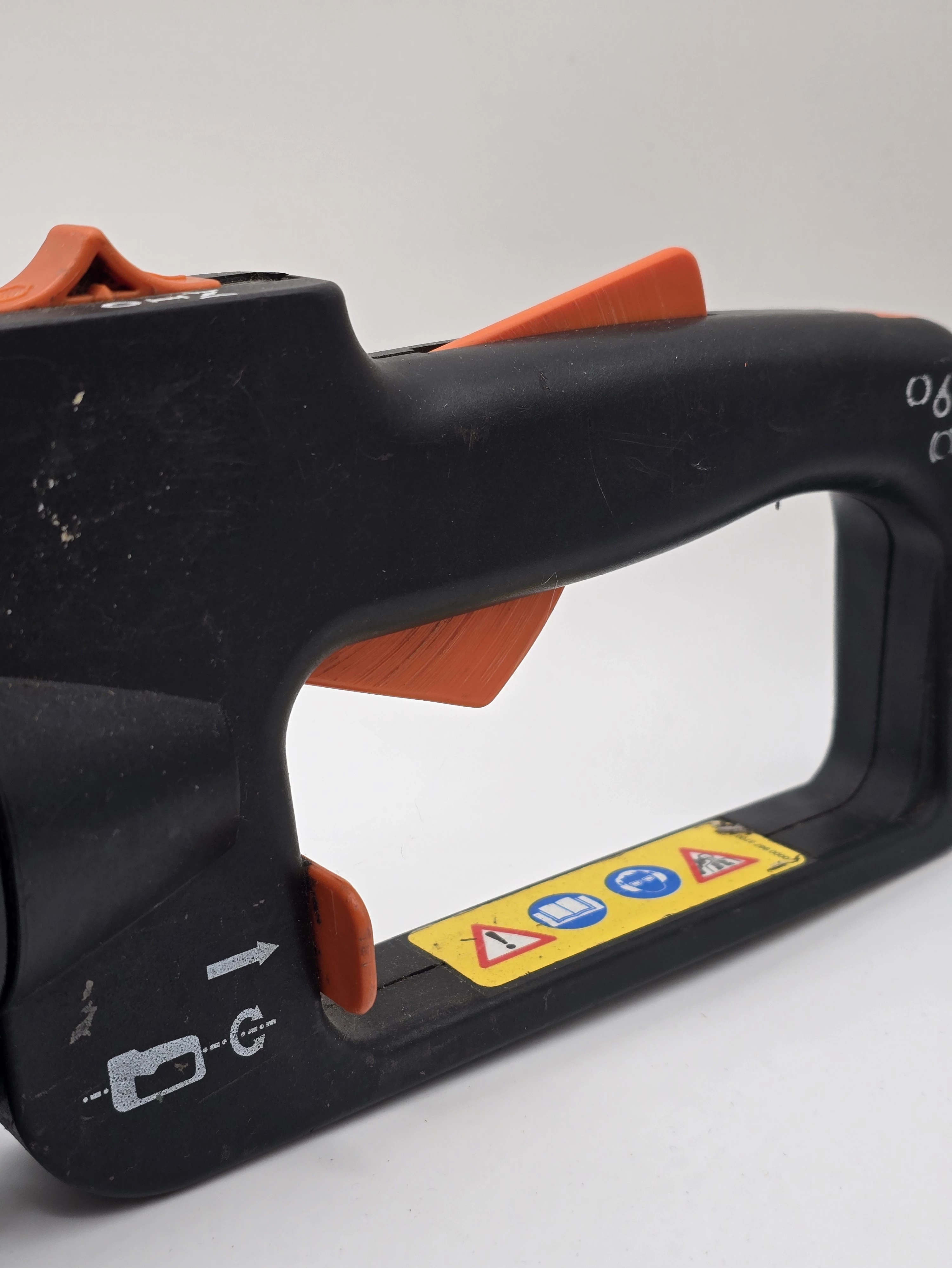 nozyce-spalinowe-stihl-hs-80-kod-producenta-82-r