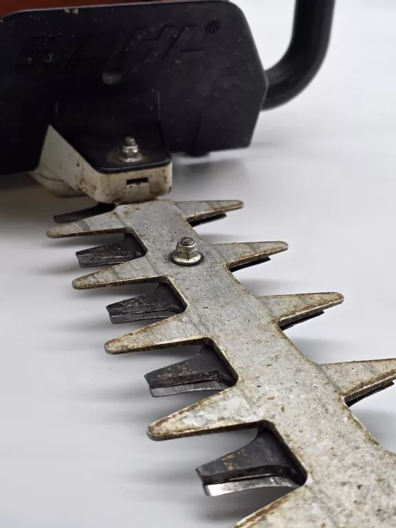 nozyce-spalinowe-stihl-hs-80-product-id-a5a54408-7bb2-4ee3-9cbc-407823af518f