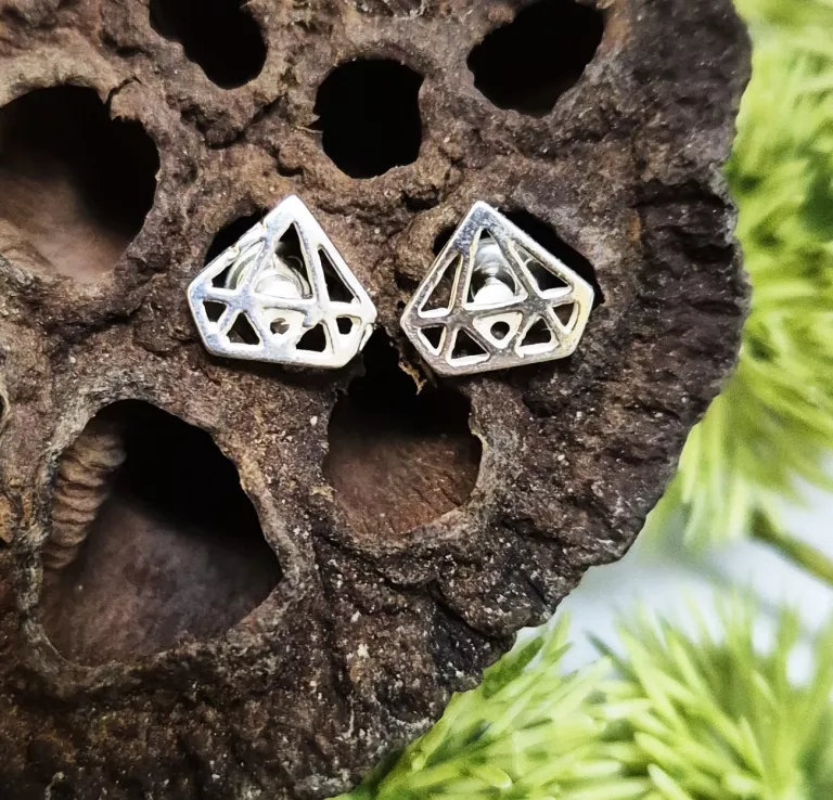 SREBRNE KOLCZYKI "DIAMENT" 1,02G P925