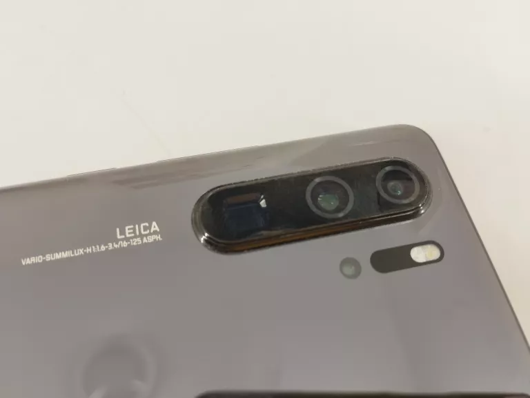 telefon-huawei-p30-pro-6128-typ-202685-212929