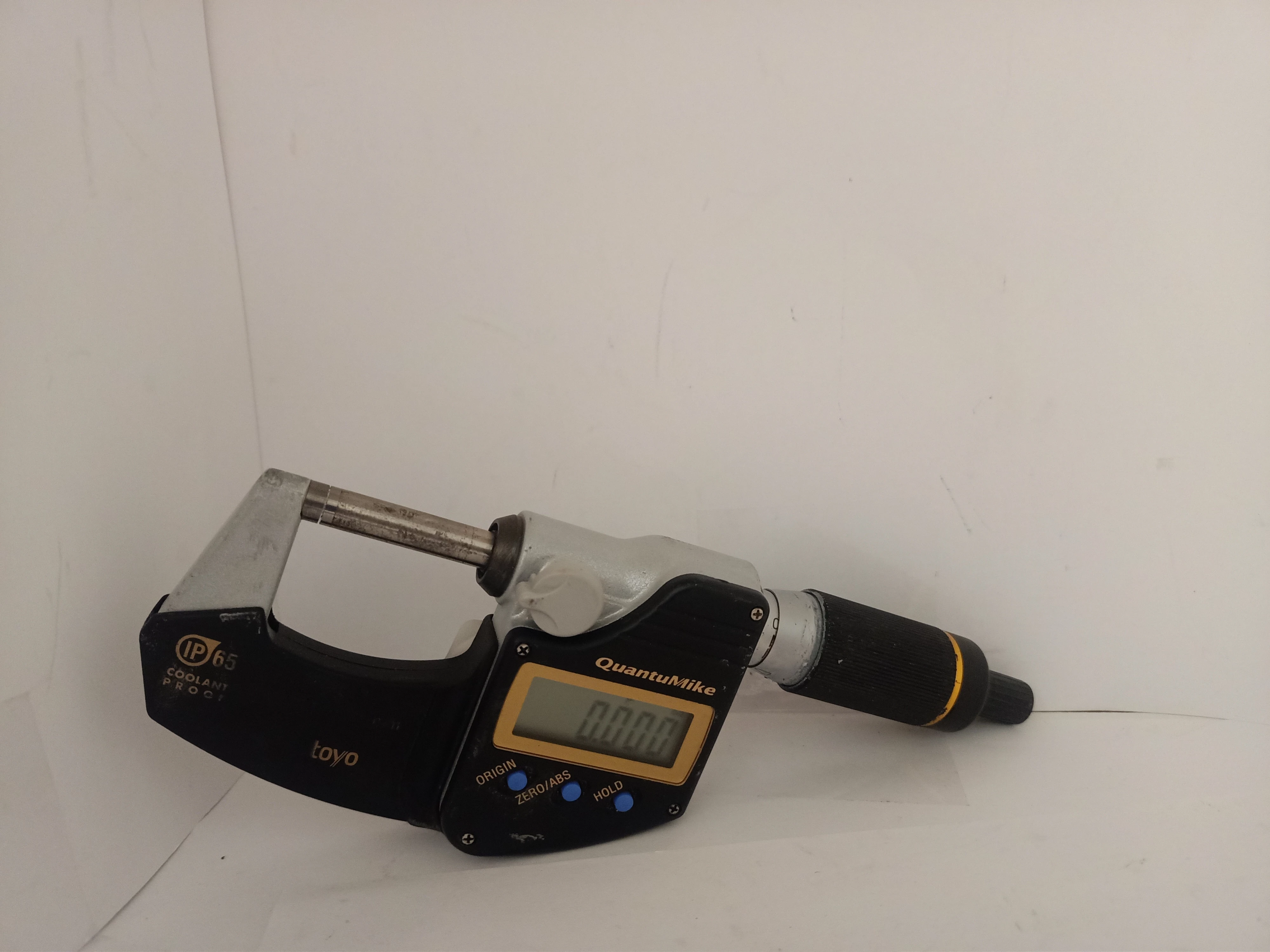 mikrometr-elektroniczny-cyfrowy-0-25-mitutoyo-quantumike-ip65-senatorska-38-legnica