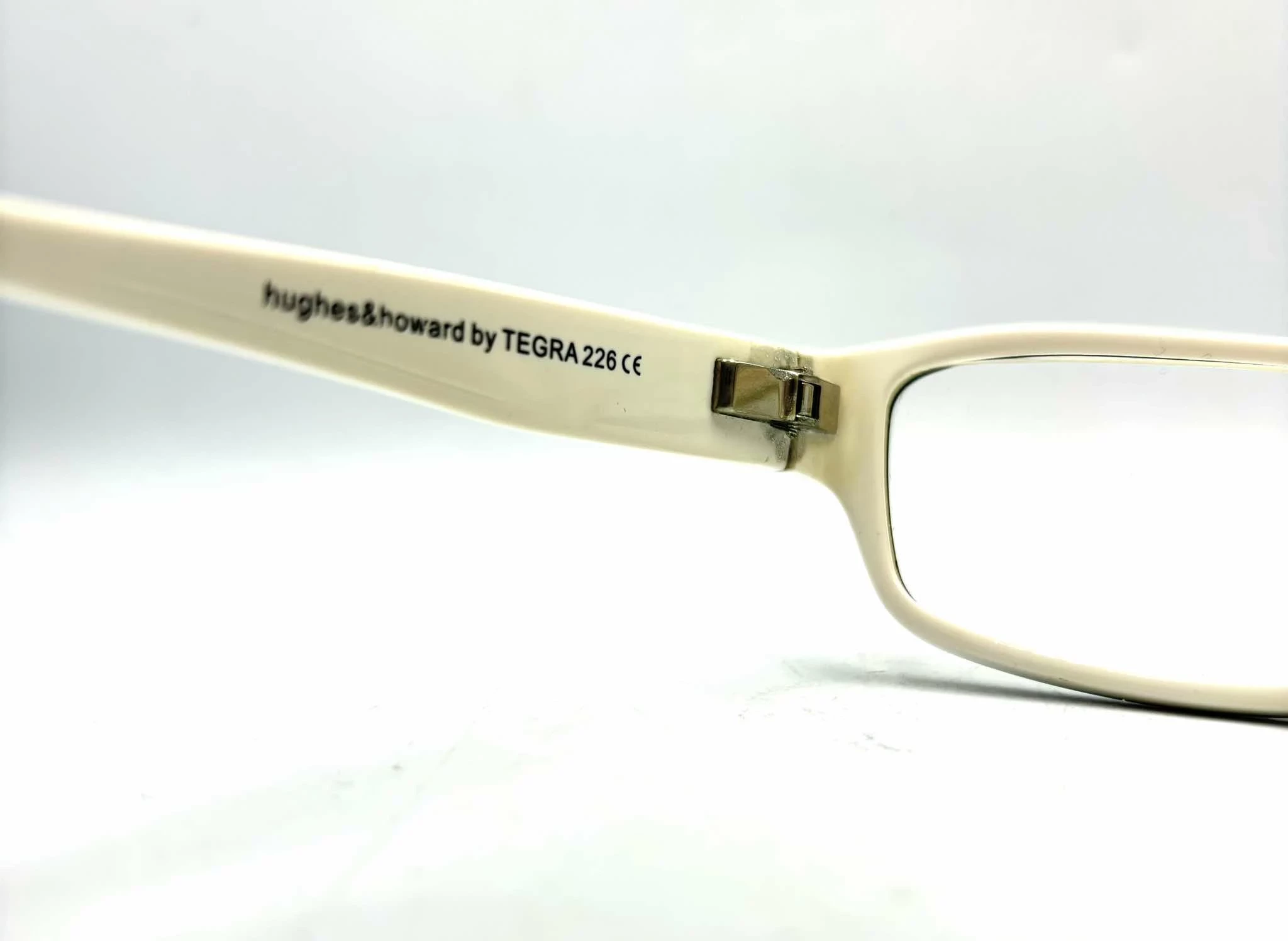 oprawki-hughes-howard-by-tegra-226-material-oprawki-204165-219065