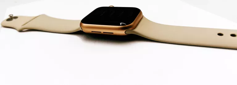 APPLE WATCH SE 40 MM ZŁOTY
