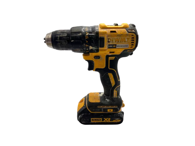 WIERTARKO-WKRĘTARKA DEWALT DCD777 + 2 AKU 1,5 AH + WALIZKA