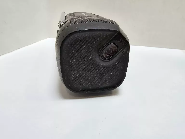 GŁOŚNIK JBL TUNER Z RADIEM