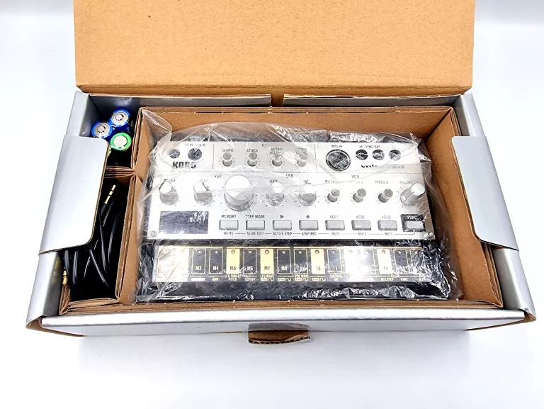 SYNTEZATOR KORG VOLCA-BASS SYNTEZATOR