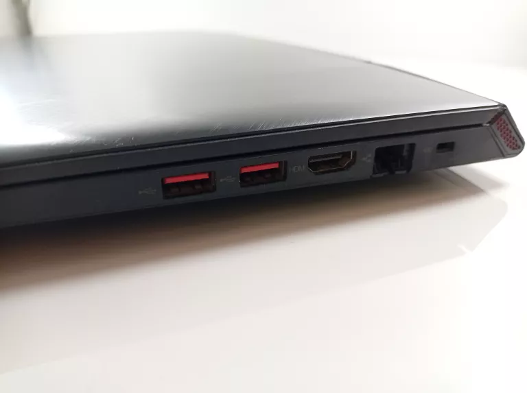 LAPTOP LENOVO IDEAPAD Y700-15ISK I5/8GB/WINDOWS 10
