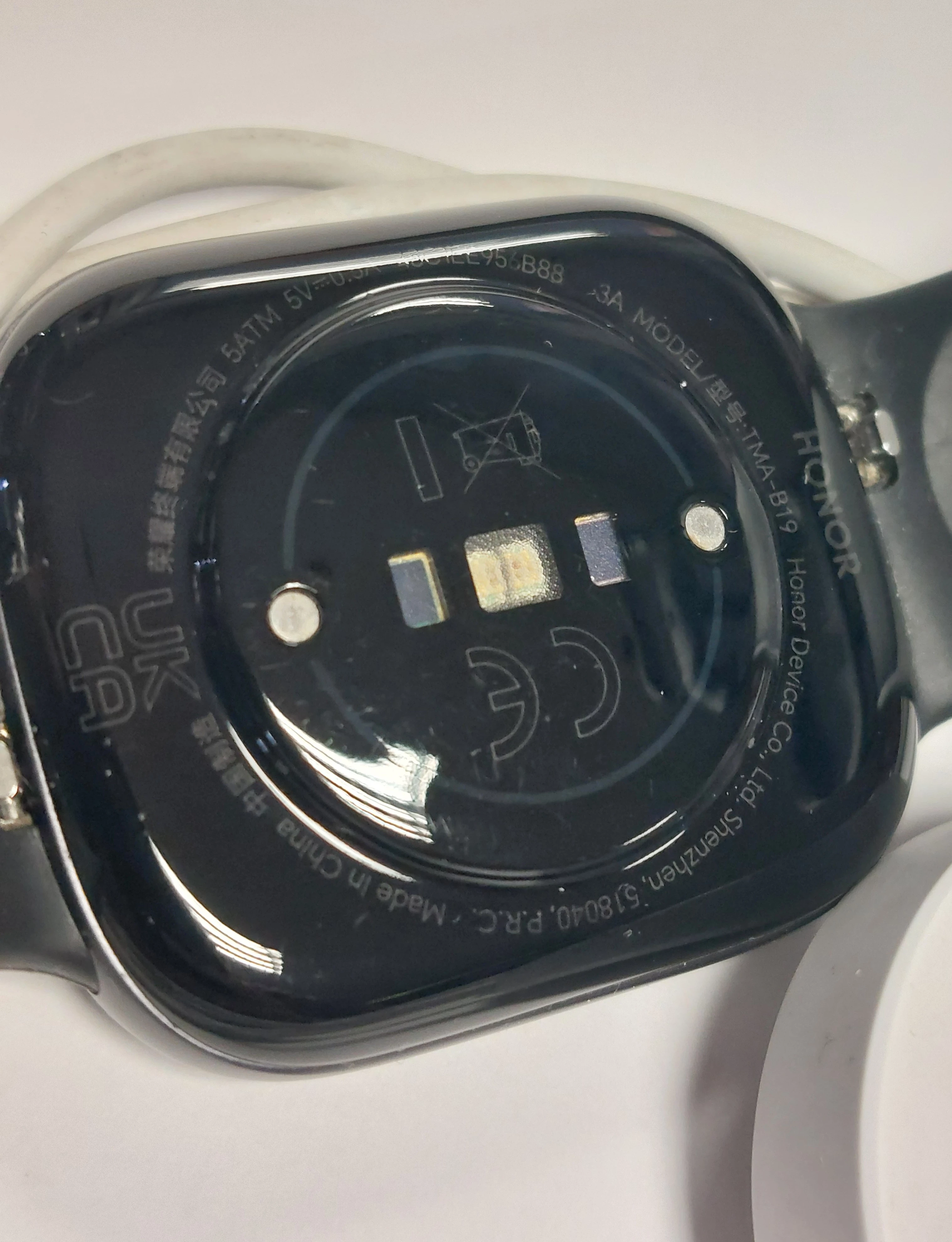 smartwatch-honor-watch-4-stan-11323-2