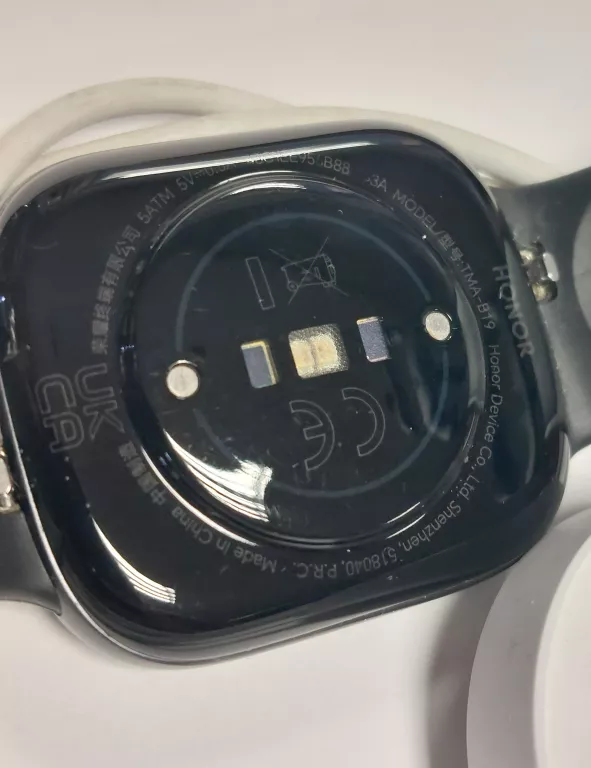 smartwatch-honor-watch-4-stan-11323-2