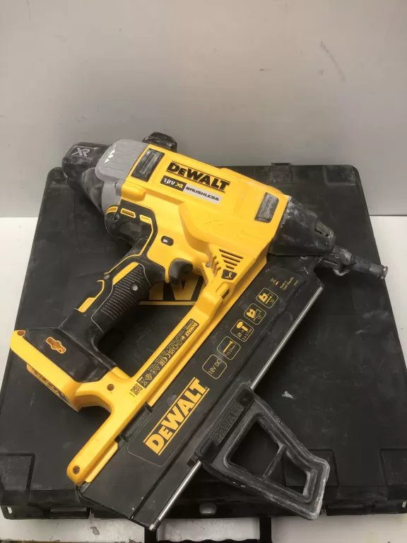 GWOŹDZIARKA DO BETONU DEWALT DCN890