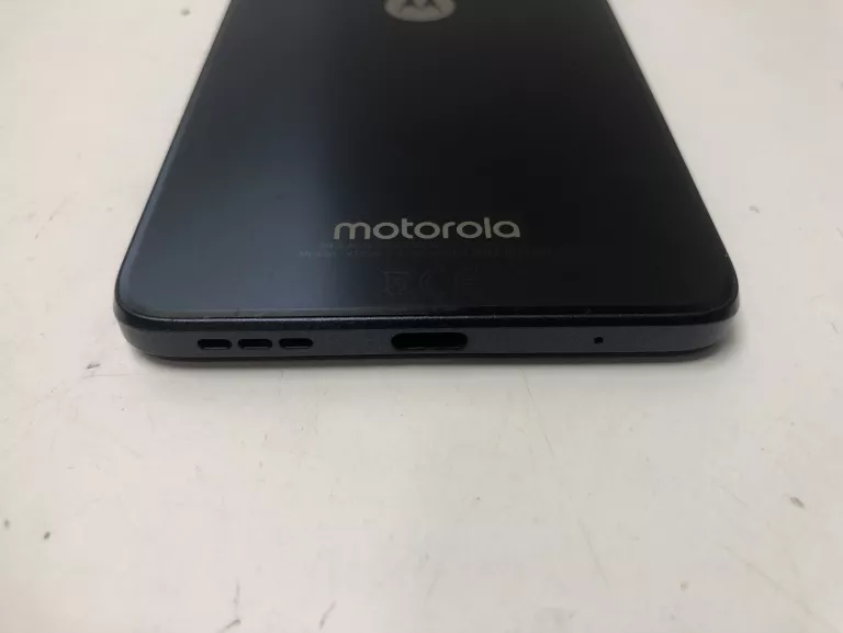 TELEFON MOTOROLA E22 4/64GB