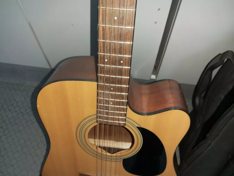 GITARA ELEKTROAKUSTYCZNA CORT MR-F NS W FUTERALE