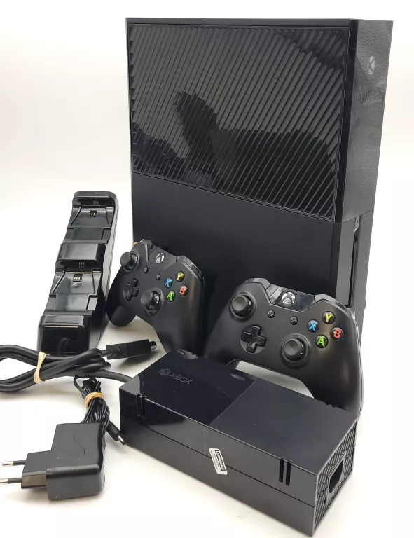 XBOX ONE 1 TB, 2 X PAD,ŁADOWARKA DO PADÓW, ZESTAW GIER !!!