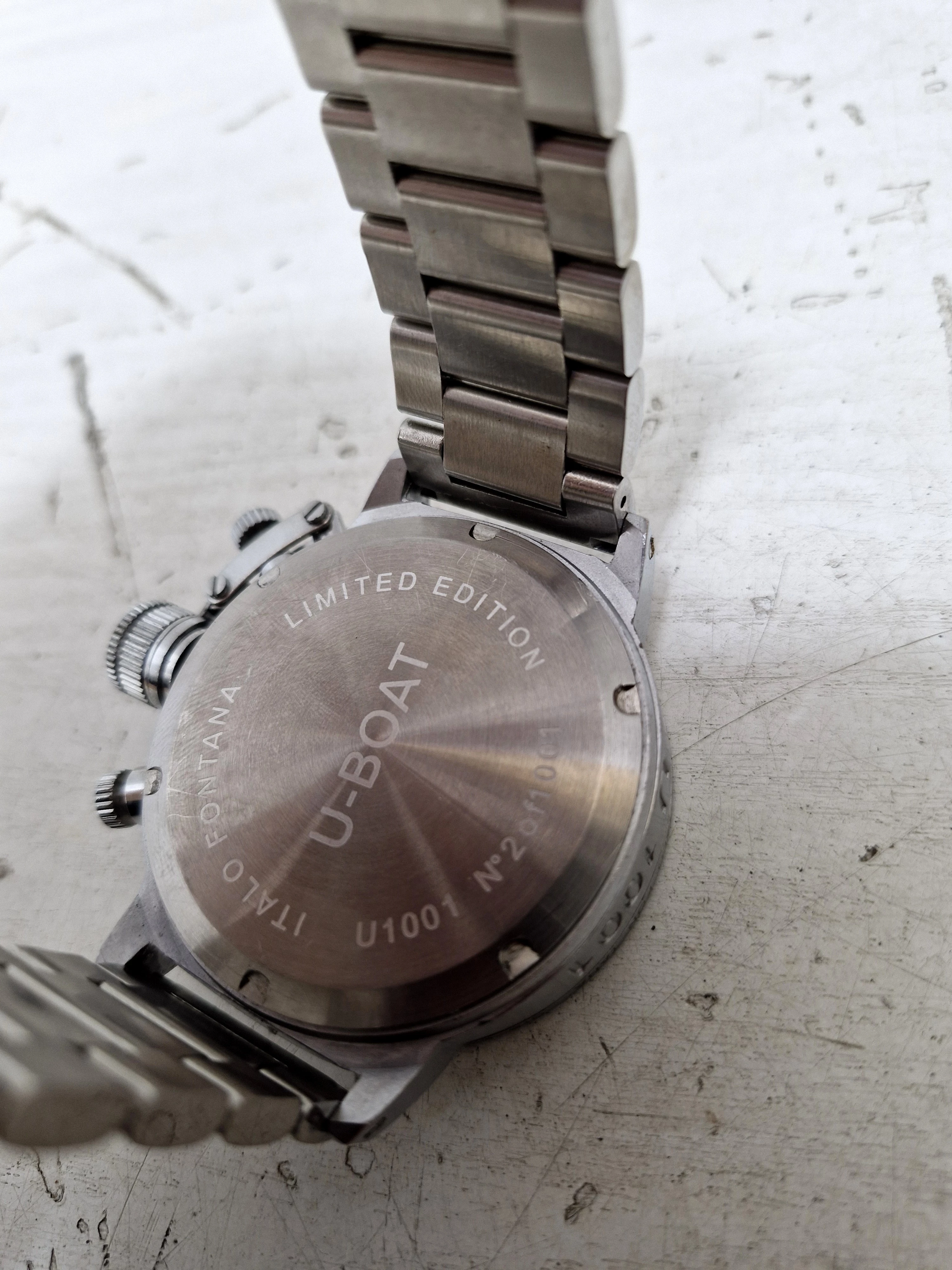 zegarek-u-boat-u1001-mechanizm-18738-1