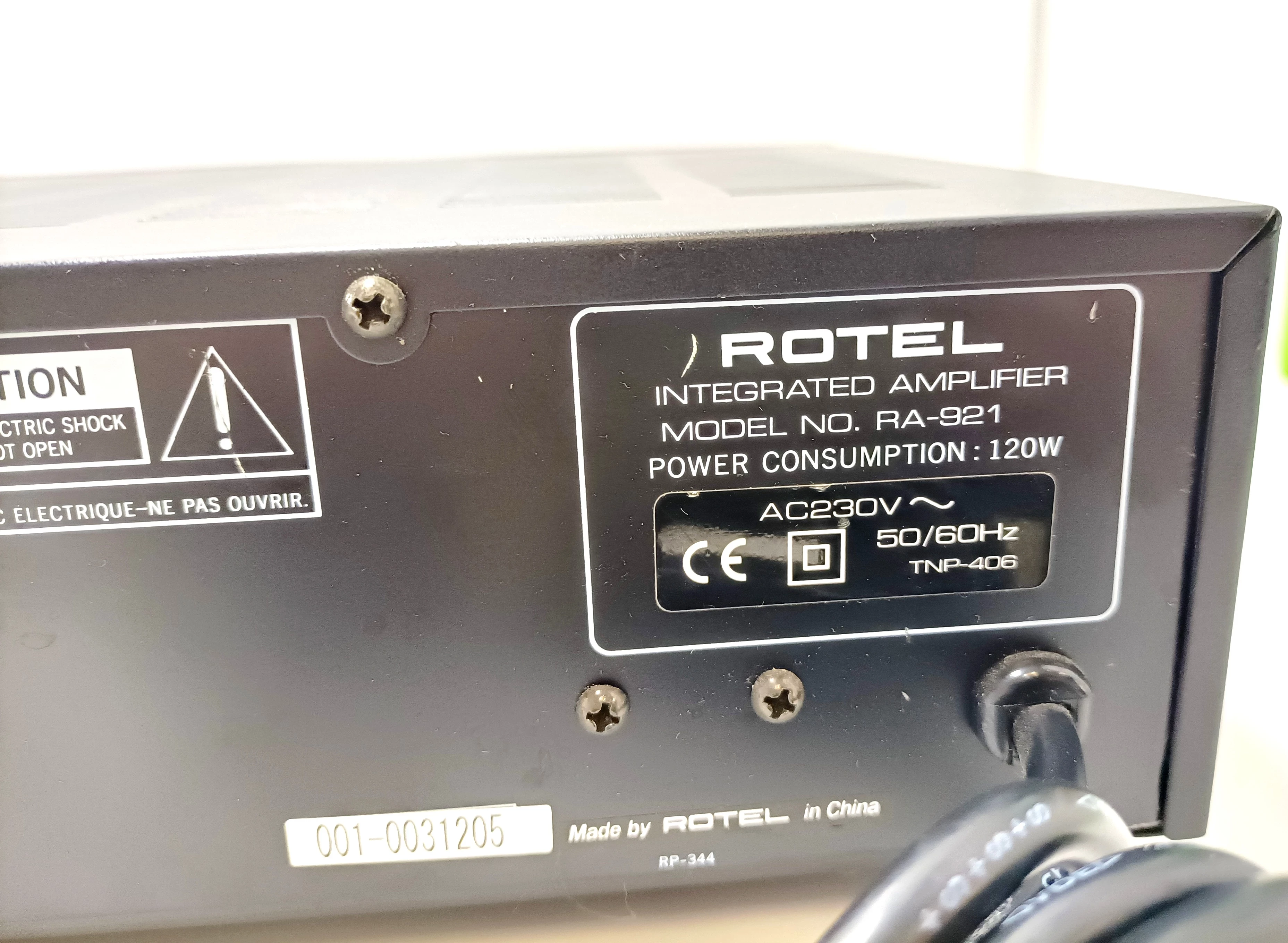 amplituner-rotel-ra921-pasmo-przenoszenia