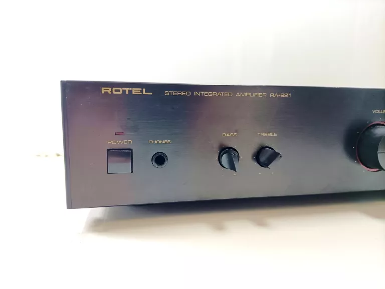 AMPLITUNER ROTEL RA921