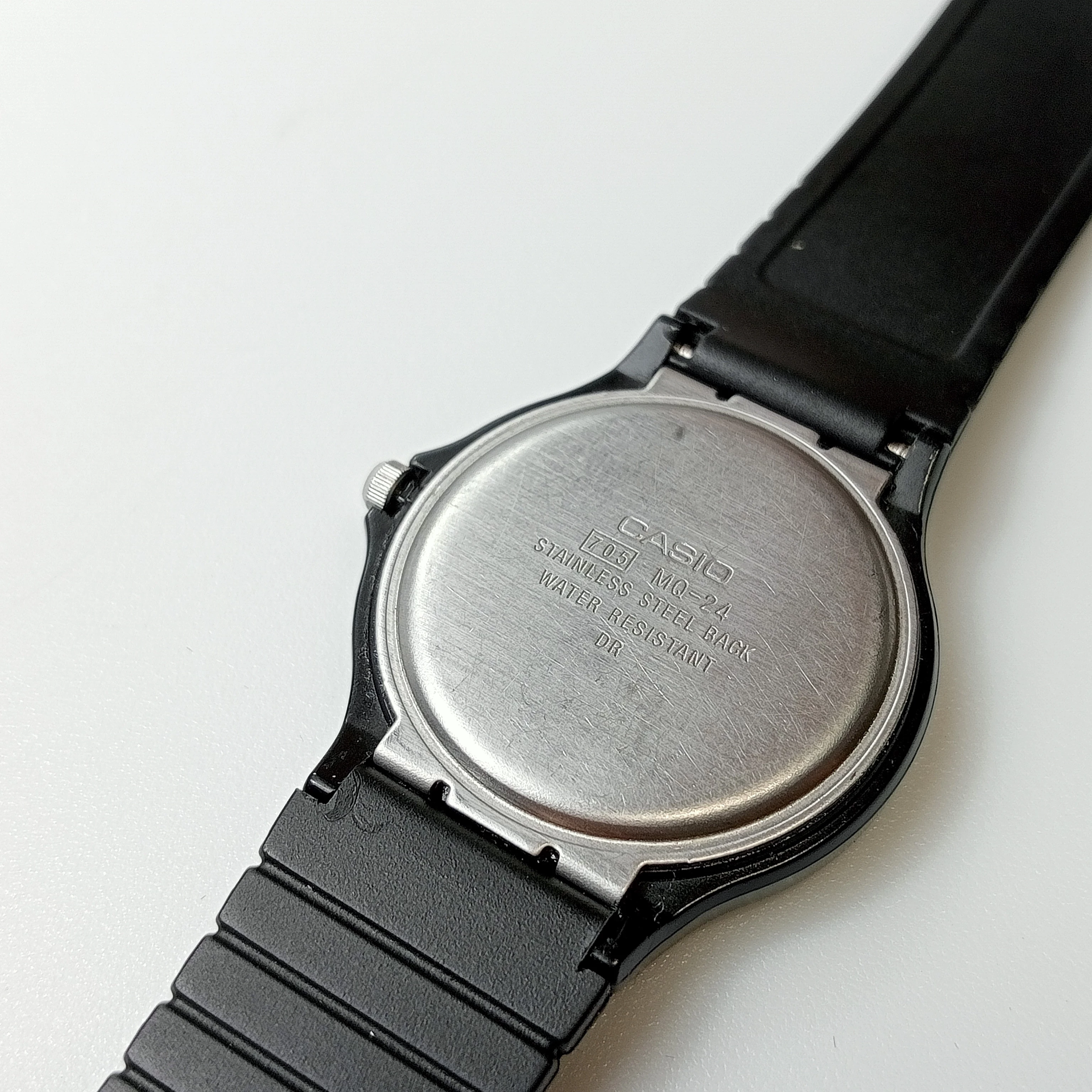 zegarek-casio-705-rodzaj-129220-3