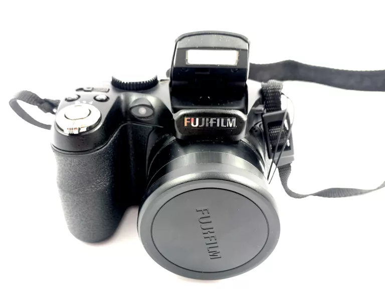 APARAT FUJIFILM FINEPIX S2950
