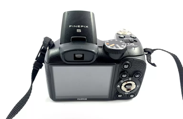 APARAT FUJIFILM FINEPIX S2950