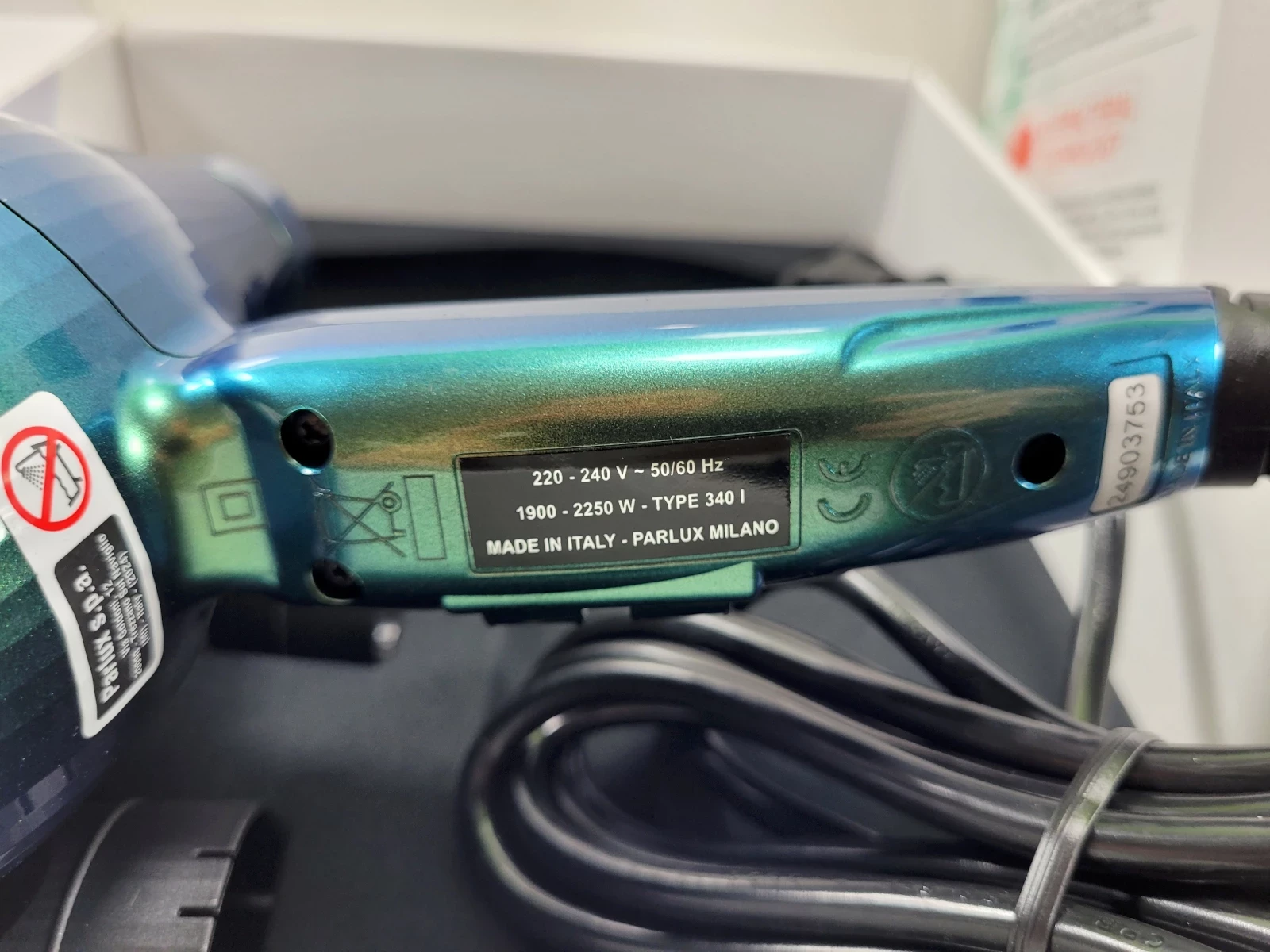 profesjonalna-suszarka-do-wlosow-parlux-alyon-stan-11323-2