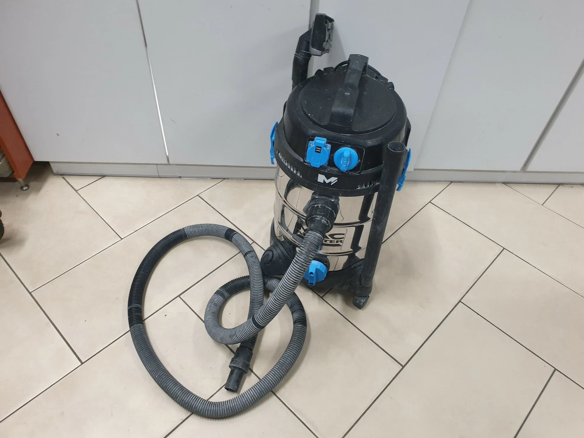 odkurzacz-przemyslowy-macallister-mewvp30l-1400-ean-gtin-5059340106175