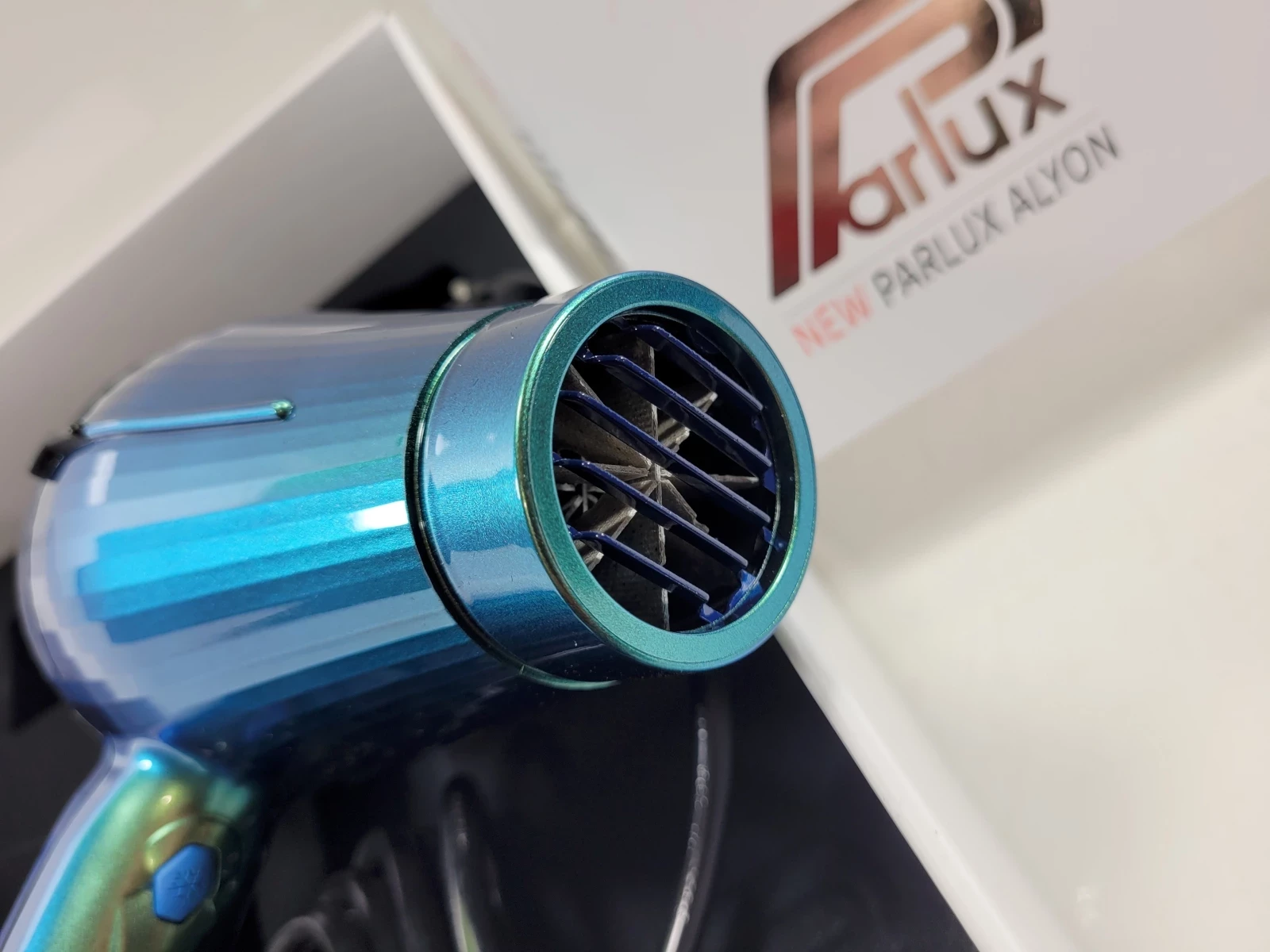 profesjonalna-suszarka-do-wlosow-parlux-alyon-liczba-predkosci-nadmuchu-2