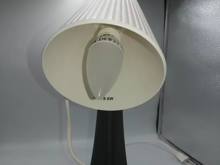 LAMPKA STOŁOWA IKEA B1902