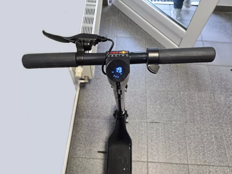 HULAJNOGA ELEKTRYCZNA RED BULL RACING RB-2RTEEN10-78 350W