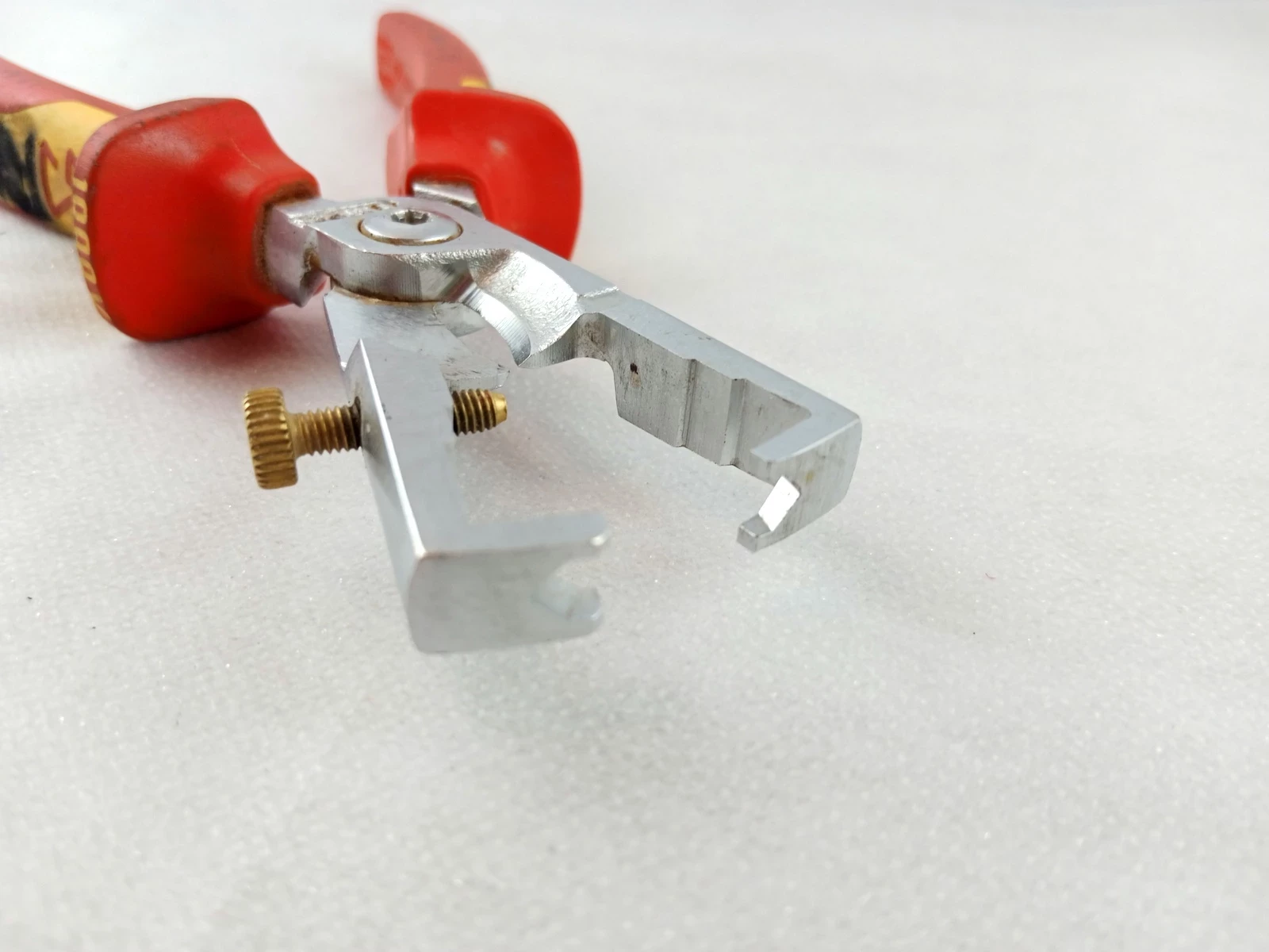 szczypce-do-sciagania-izolacji-knipex-rodzaj-128631-32