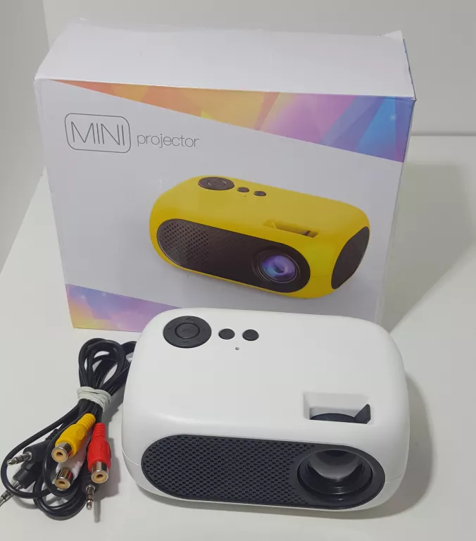 MINI PROJEKTOR LED PUDEŁKO