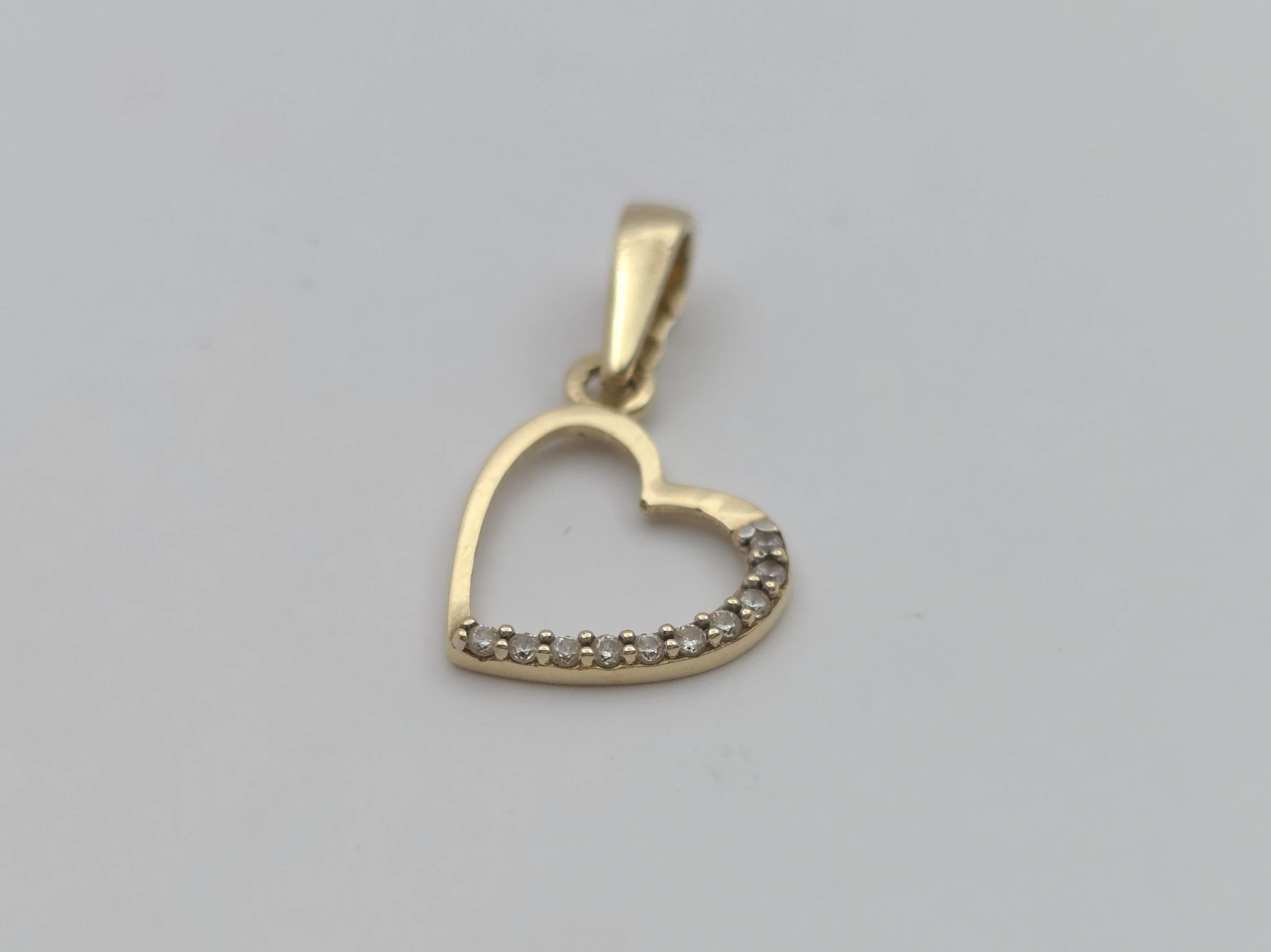 zlota-zawieszka-serce-z-cyrkoniami-585-14k-059g-kamien-17088-128