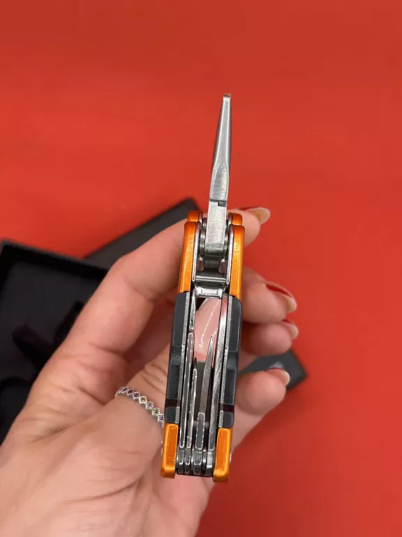 MULTITOOL EULER HERMES + LATARKA PUDEŁKO