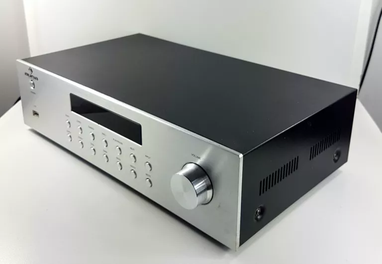 WZMACNIACZ AUNA AV2-CD850BT