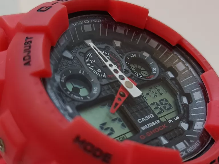 ZEGAREK - CASIO G-SHOCK GA-100 (CZERWONY)