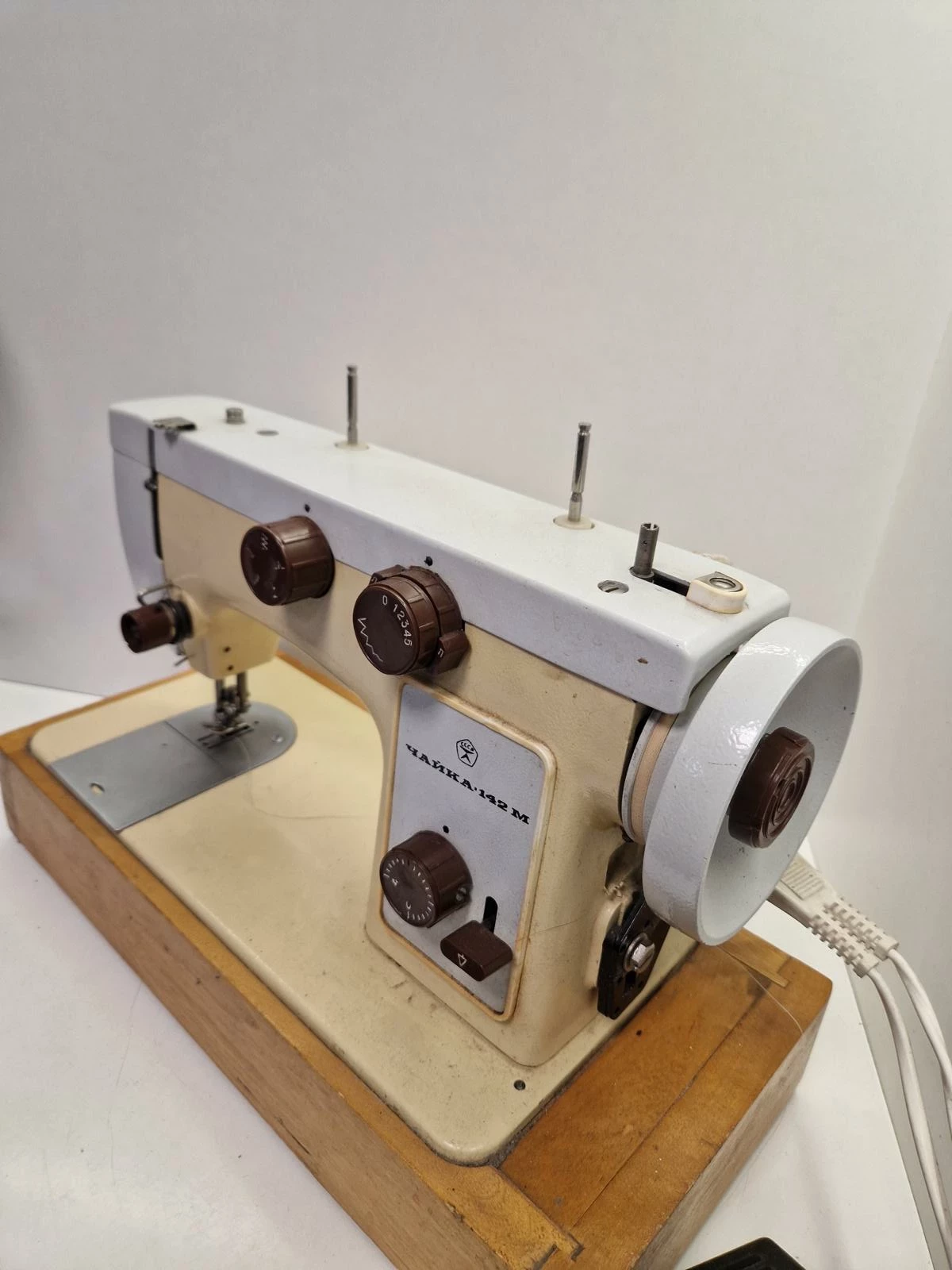 maszyna-do-szycia-czajka-142-m-model-czajka-142-m