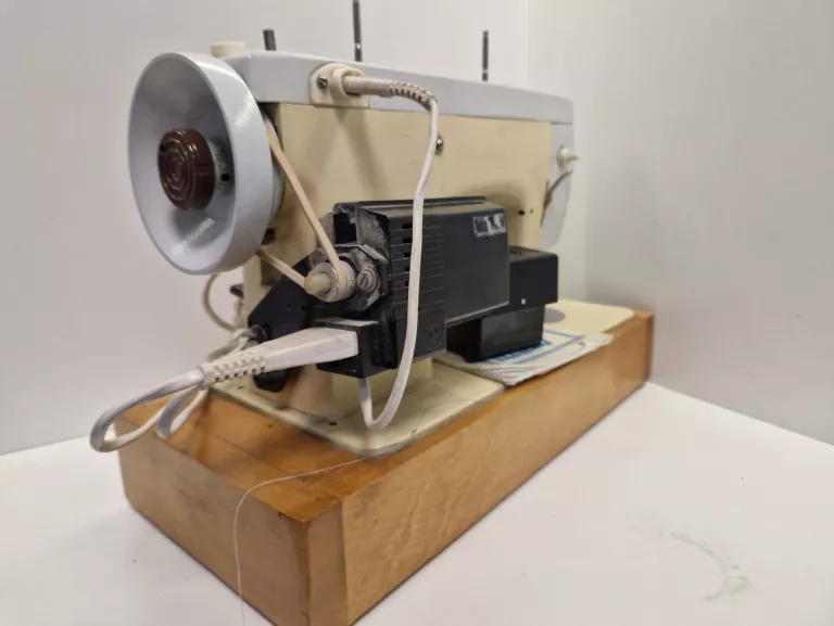 maszyna-do-szycia-czajka-142-m-ean-gtin-3872912497684