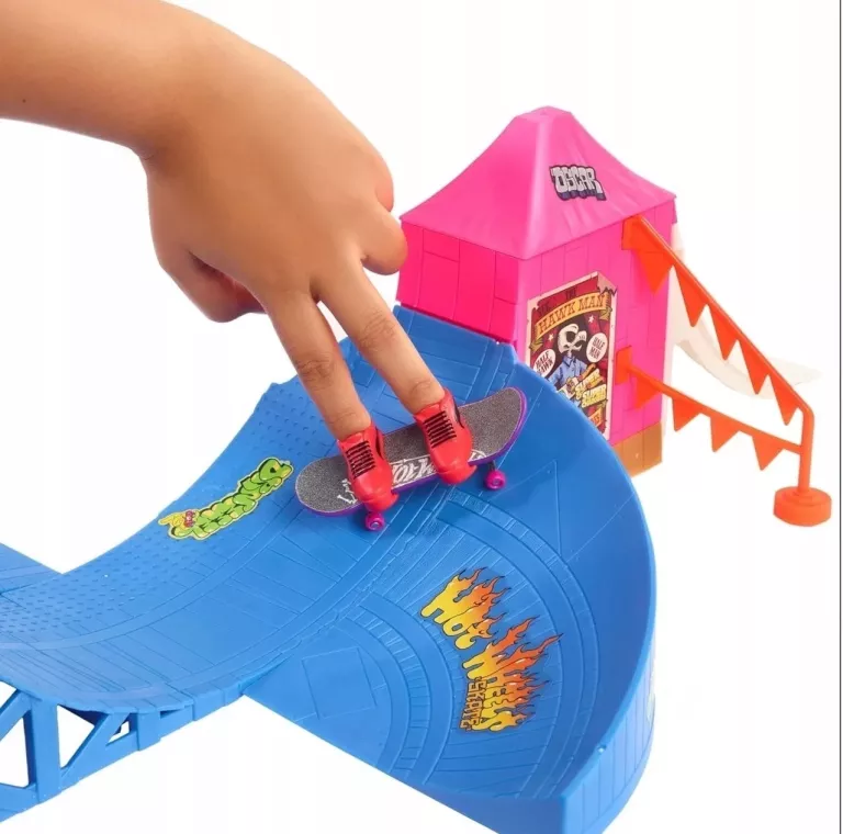 HOT WHEELS SKATE SKATEPARK WESOŁE MIASTECZKO ZESTAW HGT95