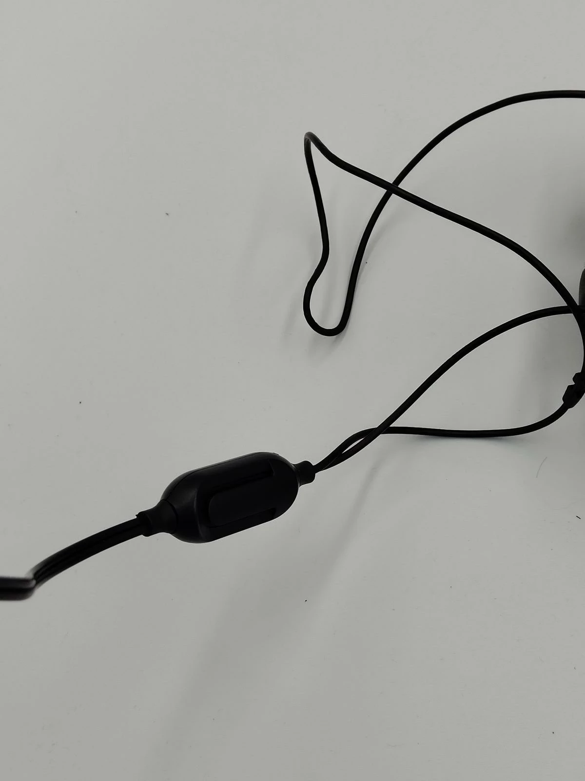 sluchawki-sony-shp2500-regulacja-glosnosci-203677-217737