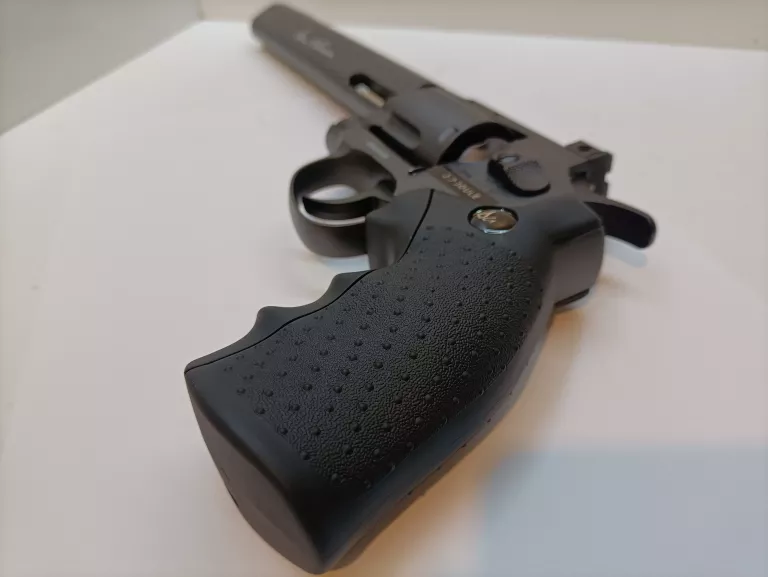 REWOLWER ASG - DAN WESSON 8'' / 6MM / CO2 / ZESTAW KULKI + CO2
