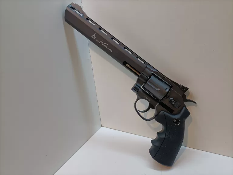 REWOLWER ASG - DAN WESSON 8'' / 6MM / CO2 / ZESTAW KULKI + CO2