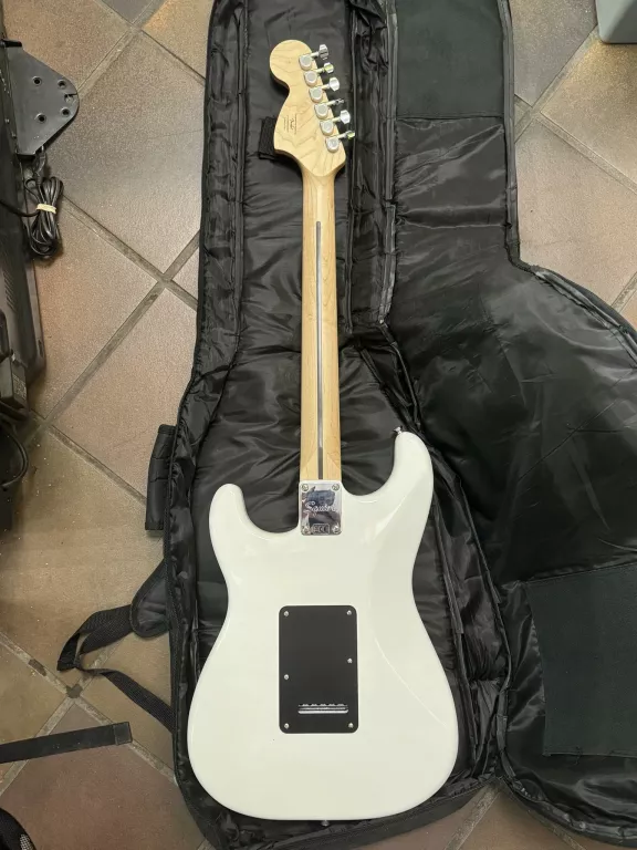 FENDER SQUIER STRATOCASTER HUMBUCKER