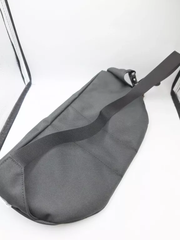 saszetka-nerka-meska-timberland-tb0a6mwn-czarna-ean-gtin-0889589772030