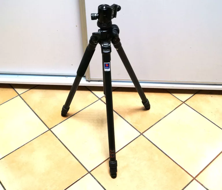 STATYW BENRO A297 Z GŁOWICĄ BENRO BH-2