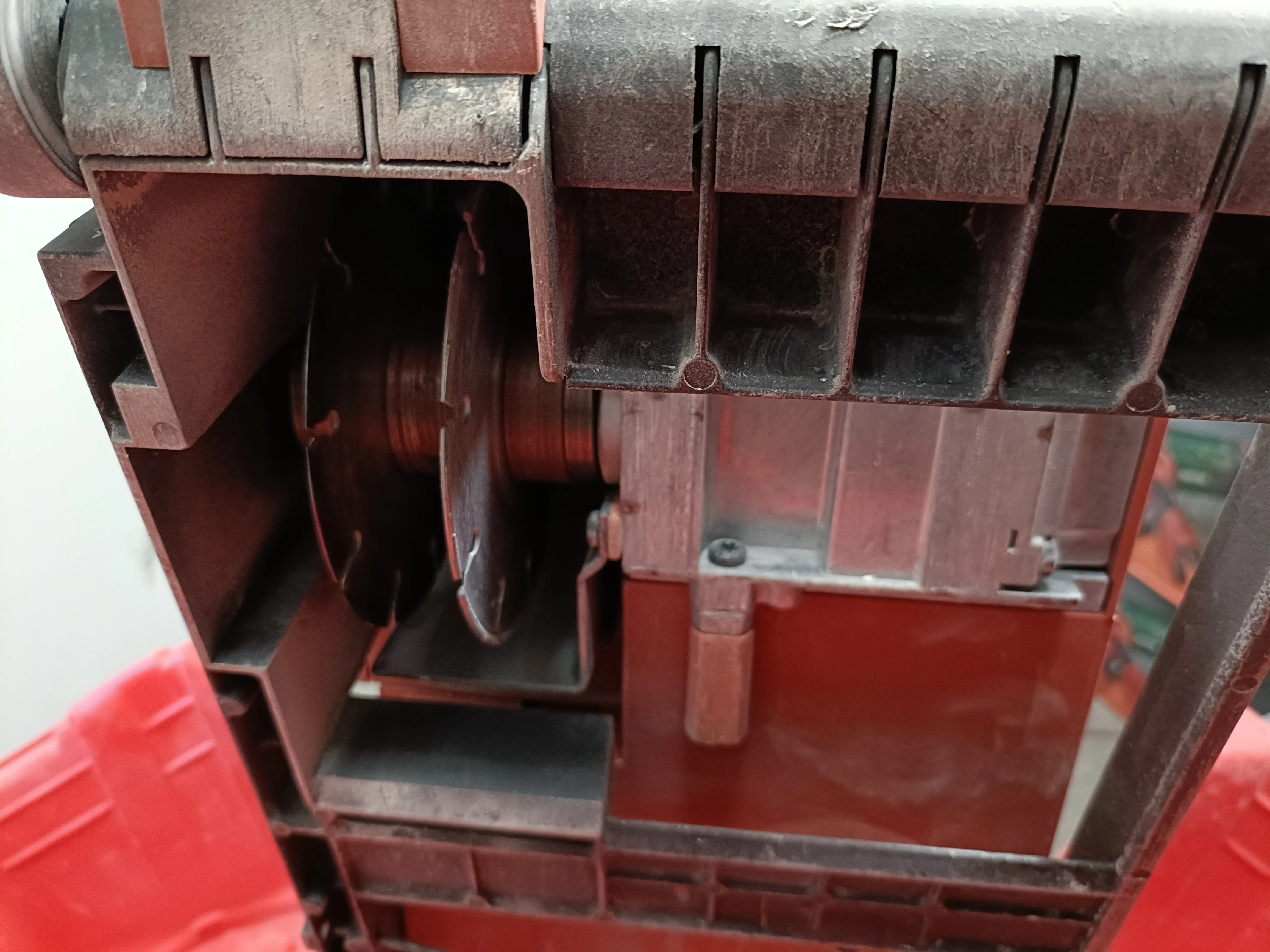 bruzdownica-hilti-dc-se-20-stan-11323-2