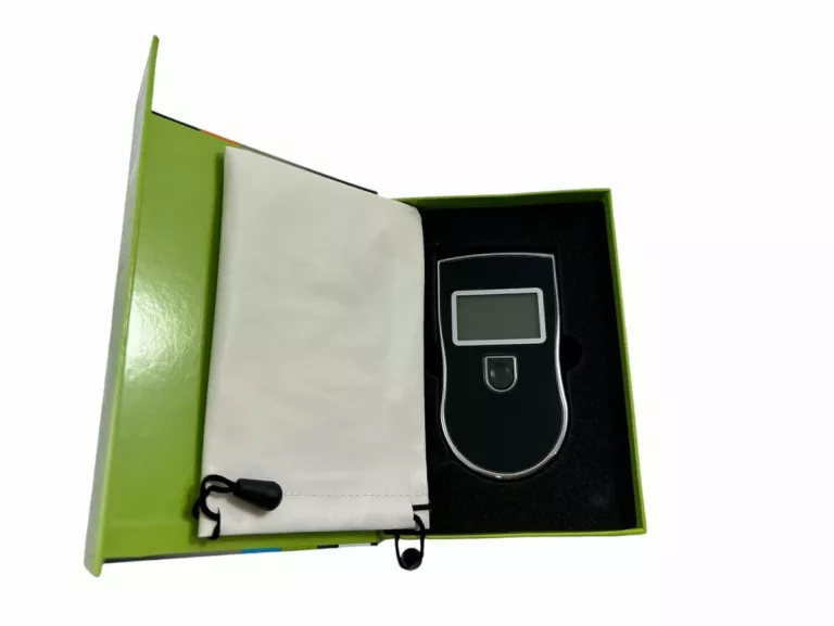 ALKOMAT Z POKROWCEM TRACER X101