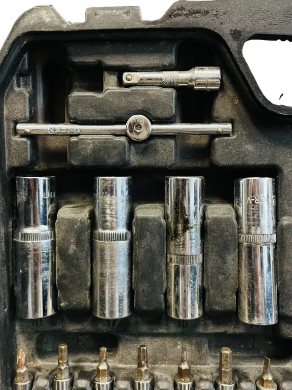 KLUCZE NASADOWE NEO TOOLS 94 EL.